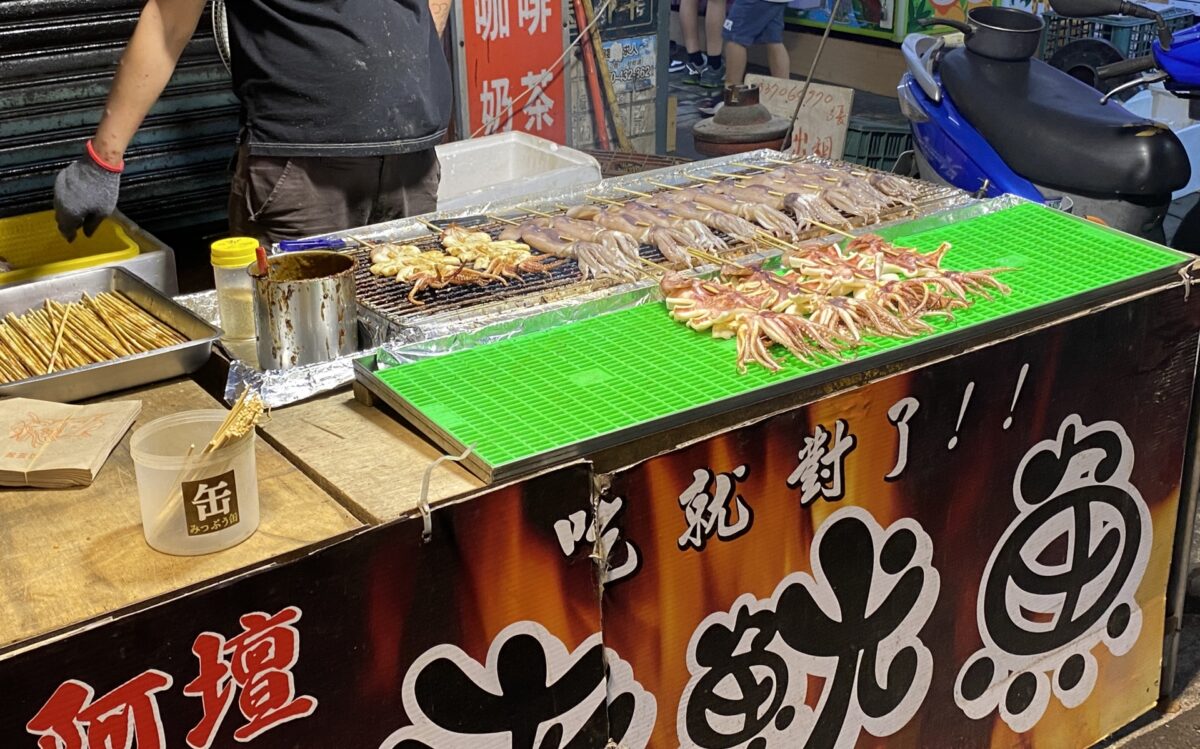 たまり醤油で屋台の味!イカの姿焼き - 業務用たまり醤油仕入れ工場 ヤマミ醸造のたまり醤油の仕入れはお任せ