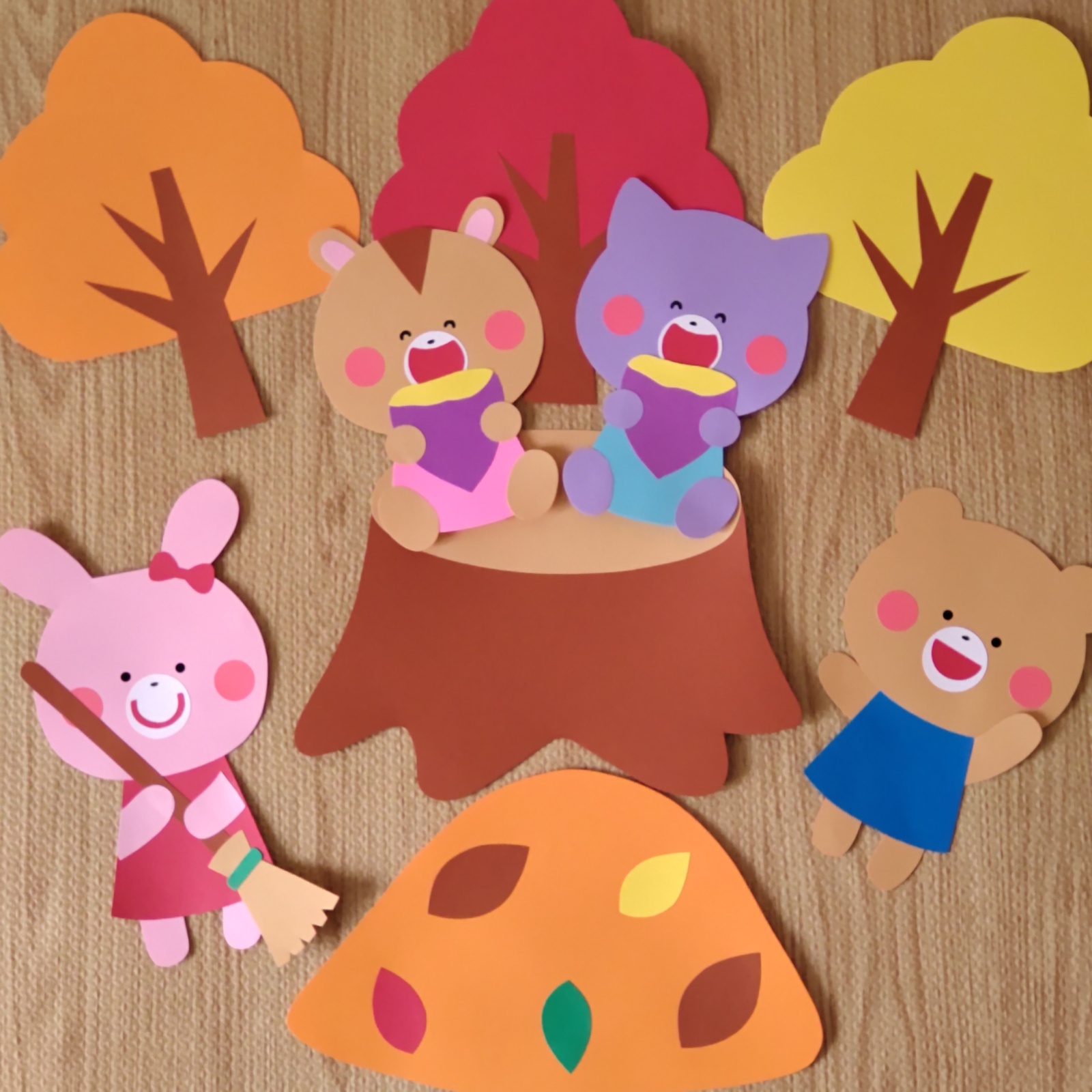 秋の壁面 焼き芋 落ち葉 動物 保育 - MACHIPPE'S GALLERYminne byGMOペパボ国内最大級のハンドメイド・手作り通販サイト