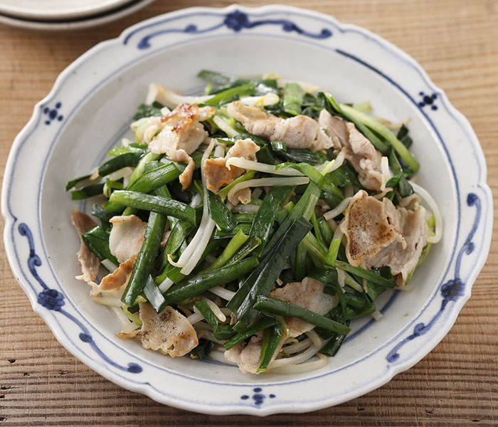 レシピ カリカリ豚こまと♬やみつきピリ辛ニラダレ♬ - しにゃごはん blog