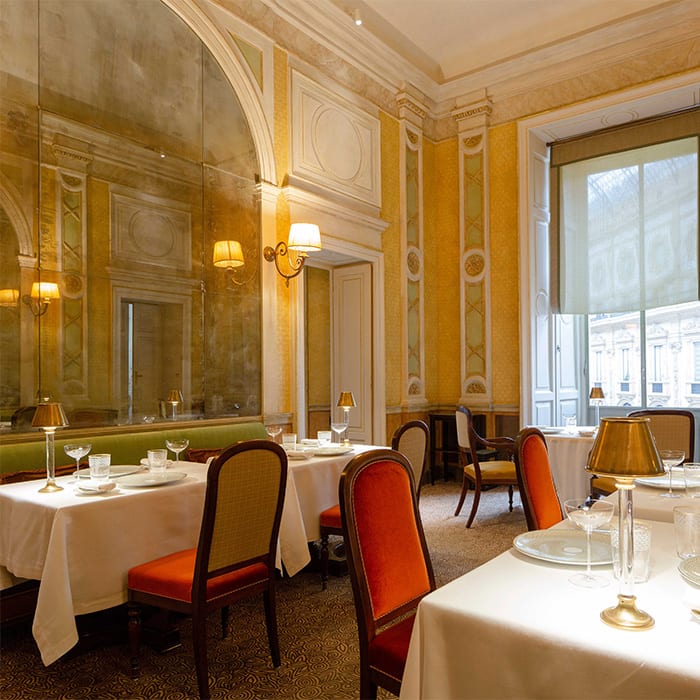 ガレリア内でミラノ料理が味わえる歴史あるレストラン』by KAKA23 : Biffi - ドゥオモ ガッレリア周辺 イタリアン食べログ