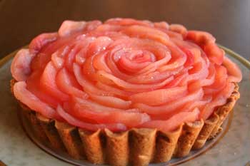 材料3つで簡単！_りんごのバラカップケーキ_R