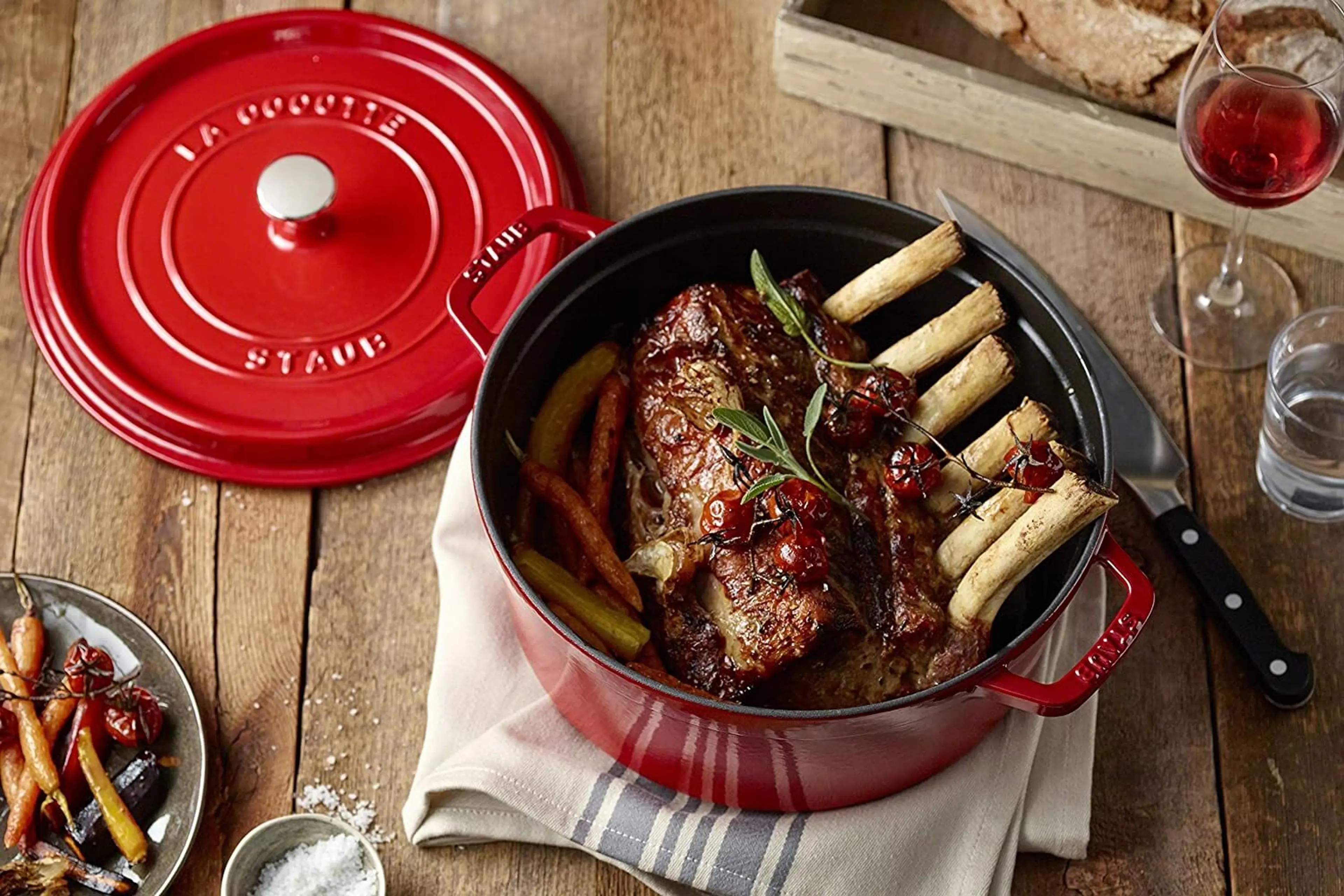 ストウブ Wa-NABE フレンチオーブン リリー 16cm チェリー Staub 鍋 使いやすい 料理 おいしく 仕上げ エレガント