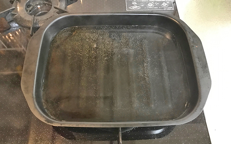 魚焼きグリルの掃除方法を解説！頑固な焦げをかんたんに落とす方法おうちにプロ