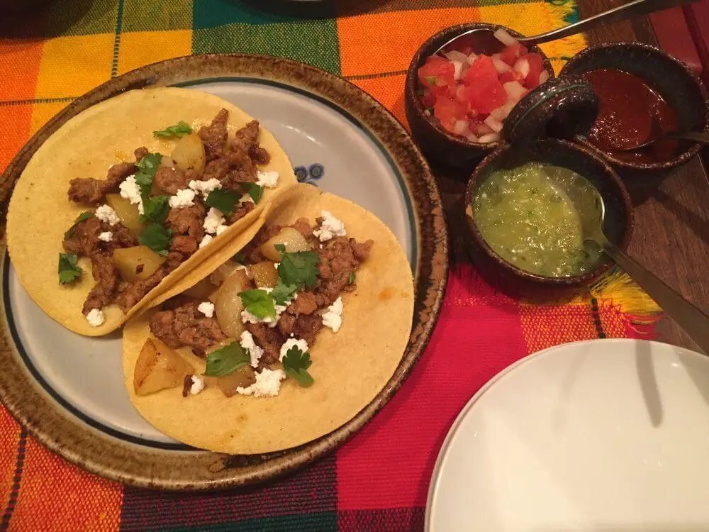 タコス トレス エルマノス 原宿 本場メキシコの “ガチの”ストリートタコスを提供するお店