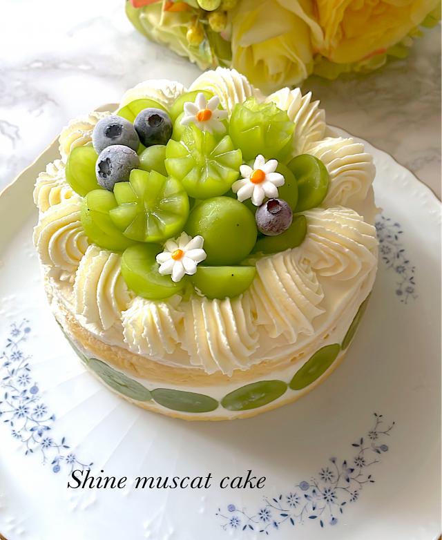 シャインマスカットのショートケーキラ・プティ・メルスリ