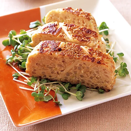 きのこと鶏ひき肉の味噌ミートローフ