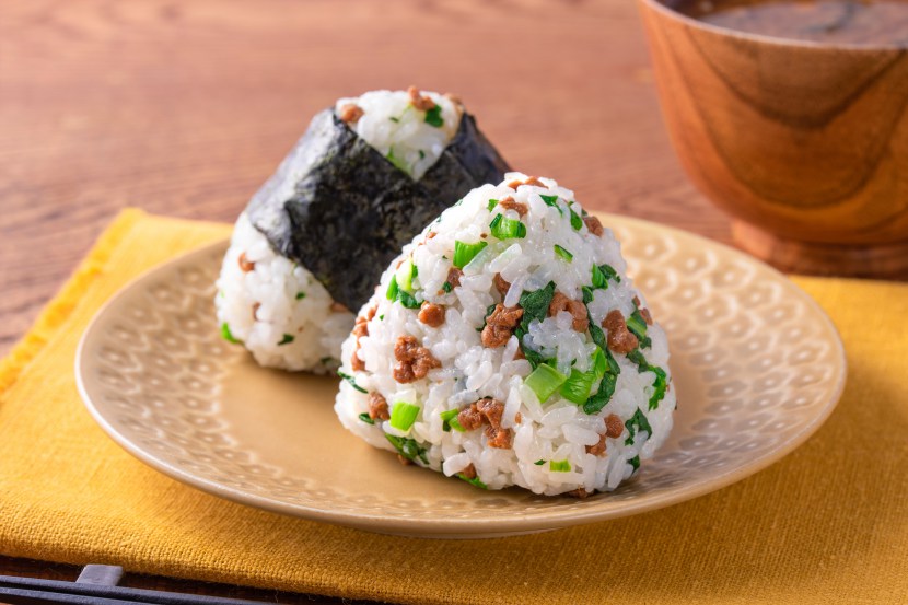 送料無料 鶏混ぜご飯2合用 10個セット まとめ買い おにぎり ふりかけ お弁当 混ぜ込みご飯 混ぜご飯の素 まぜごはん 時短 簡単 便利 鶏肉 出汁昆布 楽天市場 鶏おこわ風2合用 混ぜるだけ 時短 簡単 便利 もち入り もち米不要 鶏肉 ごぼう 人参 昆布 出汁 混ぜご飯 混ぜ