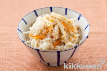 「じゃことまいたけ、ごぼうの炊き込みご飯」の献立