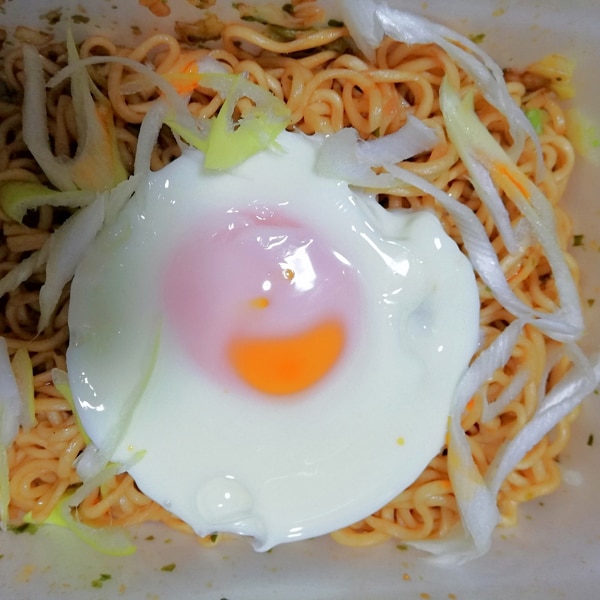 ちょい足しレシピ 「ペヤング」に納豆かけて食ったら激ウマだった！ 騙されたと思ってやってみろッ!!ロケットニュース24