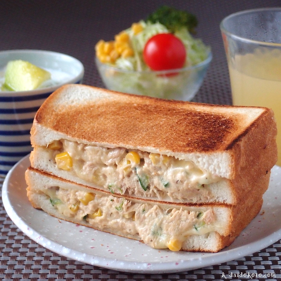 ツナコーンサラダのホットサンド館長の台所