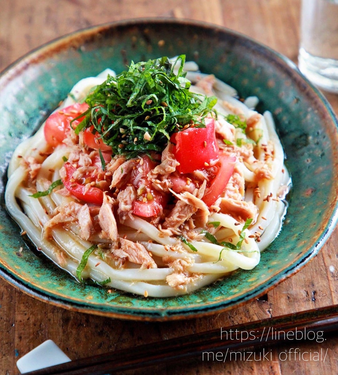 トマトと青じその冷製サラダうどん