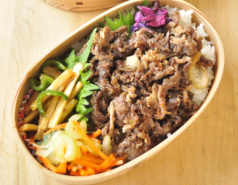 時短・簡単・美味しい！ レンジでできる牛肉＆鶏肉のお弁当おかずYOLO