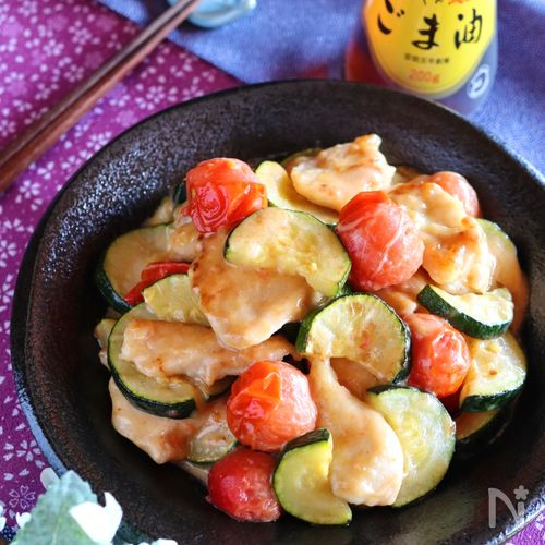 ズッキーニとチキンのトマト煮込み