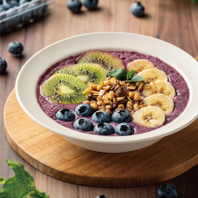 フルーツ盛りだくさんで美容にも良い。スムージーボウル