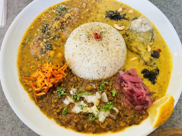 じわじわカレー再び＠石内ペノン : 土橋わいわいブログ