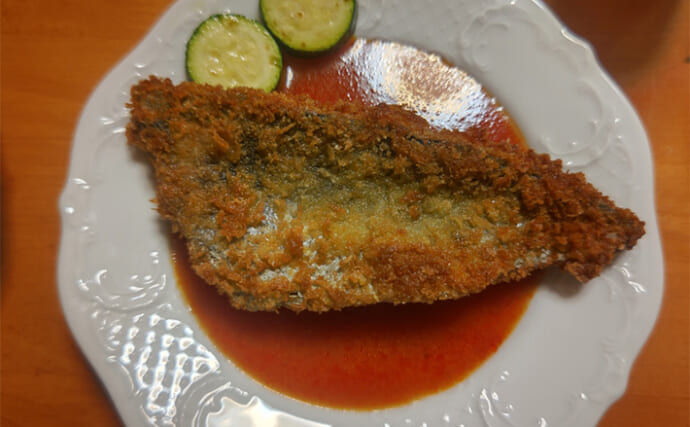 鮭のカツレツ風オニオンソース