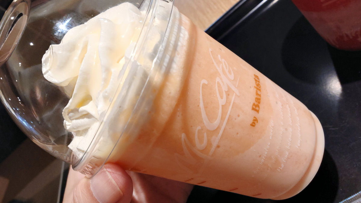 マック「すいかフラッペ」「ゴールデンパインフラッペ」発売！ - グルメ Watch