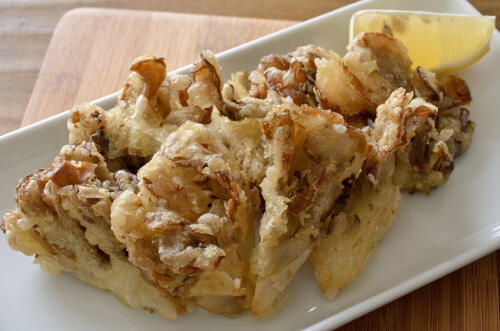 舞茸の天ぷらをサックリ揚げるコツとは？美味しい食べ方も紹介食・料理オリーブオイルをひとまわし