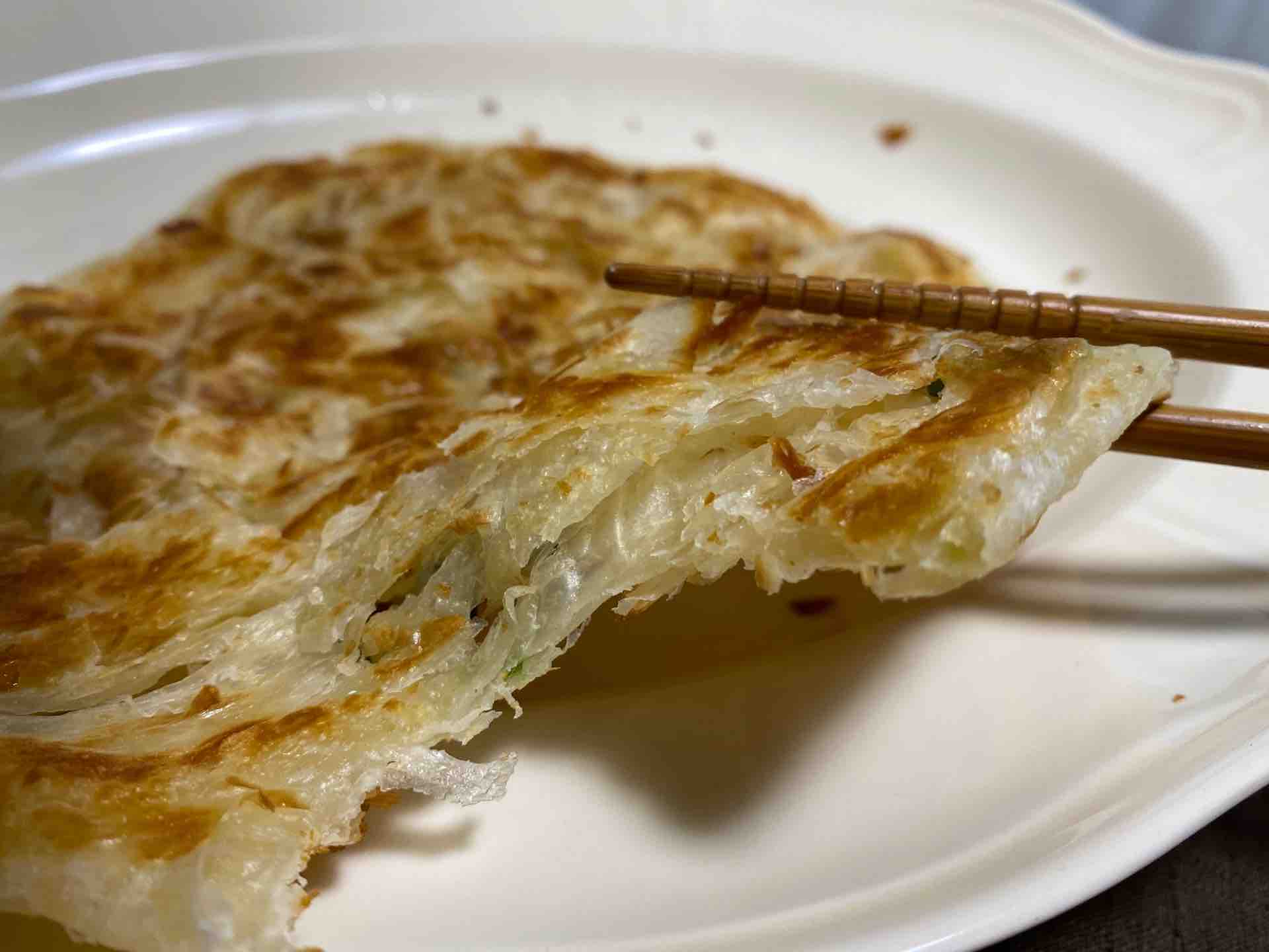台湾B級グルメ「葱抓餅」の作り方 - How do they cook up a Scallion pancake