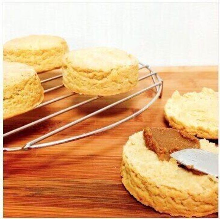 スコーンになにつける？ – スコーンドルフィン