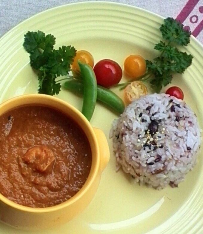 おうちカレーに“彩り”と“華やかさ”を演出 えびの旨みとスパイス香る ハウス食品家庭用ルウカレー史上“最赤”カレー「レッドカレー」＜中辛＞2025年7月7日 月 より新発売ハウス食品グループ本社株式会社のプレスリリース