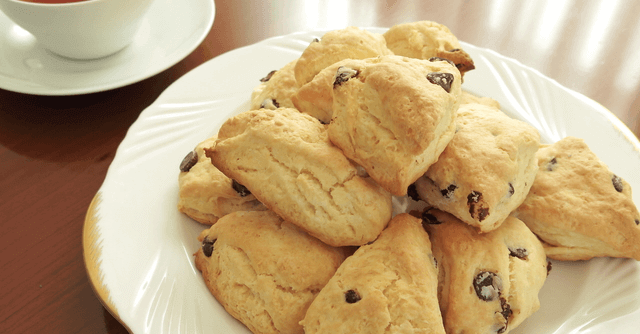 シークワーサーパウンドケーキ材料ホットケーキミックス200g バター40g 砂糖20g 卵2個 牛乳大さじ2 シークワーサー果汁2個分シークワーサー皮すりおろし2個分作り方1 バターは耐熱容器に入れて電子レンジで溶かす。 2 ボールに卵を溶きほぐし、砂糖、牛乳