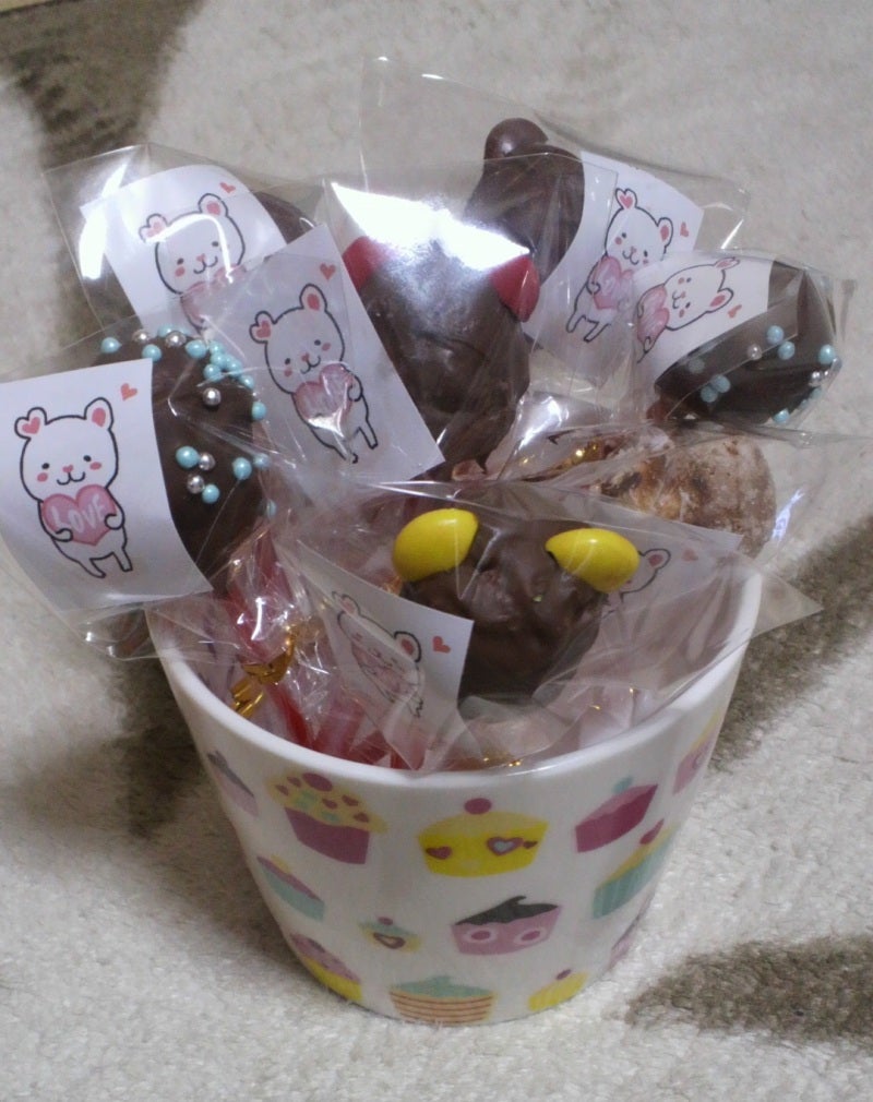 ダイソーやセリアのチョコペンが固まる時の対処法！固まらない方法を簡単に解説キニナル