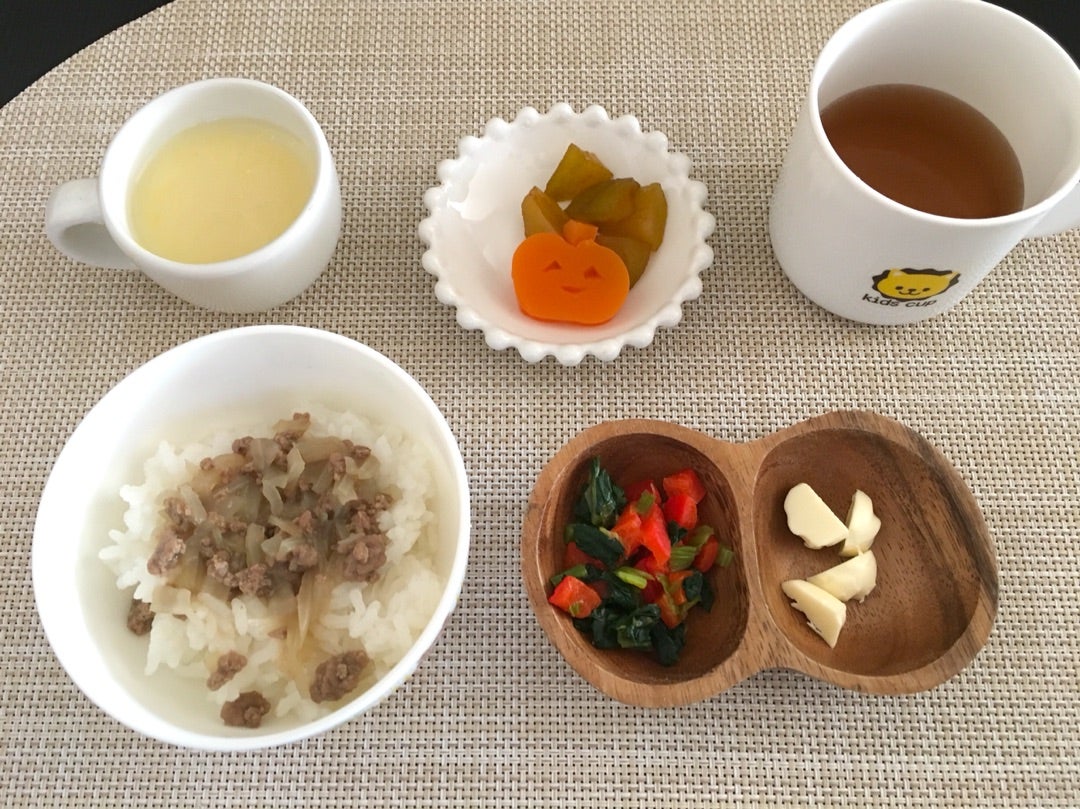 離乳食・完了期 白菜と牛肉のあっさり煮 1歳〜1歳半向けレシピ メニュー はらぺこベビー 離乳食＆幼児食レシピサイト