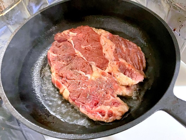 スーパーで買った500円以下のステーキ肉を美味しく食べられる焼き方