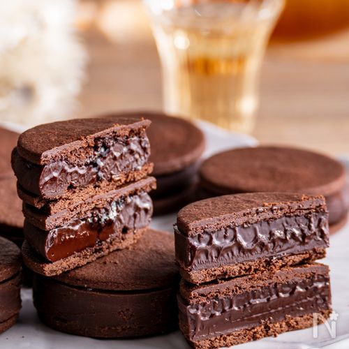 可愛い生チョコサンドクッキーのバレンタインレシピ