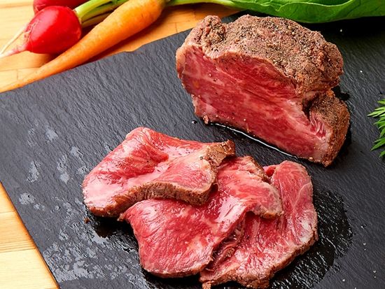 楽天市場送料無料 黒毛和牛特製カレー１２食セット 和牛 特製 ビーフカレー６食 中辛 特製牛すじカレー６食 中辛クリスマス お中元 お年賀ギフト お歳暮 カレー おいしいカレー 人気 ランキング 肉 高級 A5 希少部位 父の日 母の日 安全 安心 内祝い 誕生日 : 良