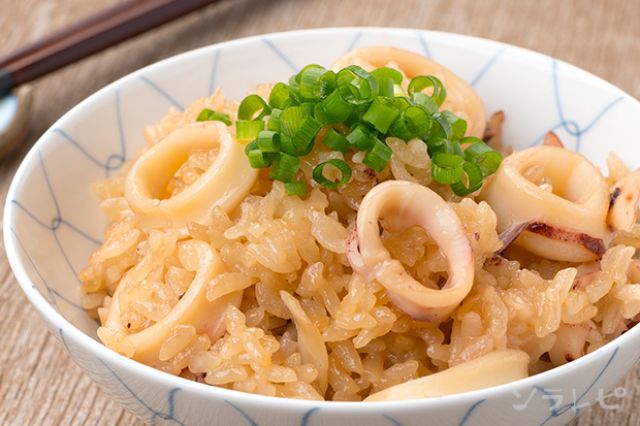 あたりめを炊き込んだらイカ飯ができました ～炊き込むパリッコ駄菓子編 :: デイリーポータルZ