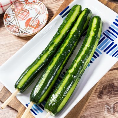 まるで夏祭りの屋台の味！きゅうりの一本漬け！混ぜるだけで簡単