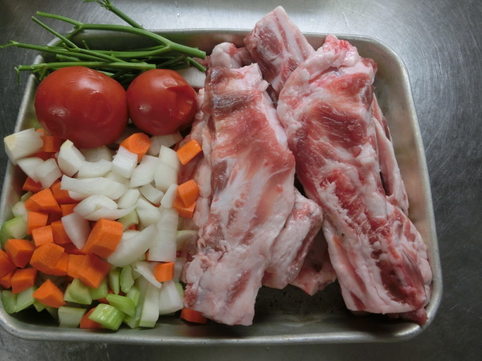 豚バラ肉とキャベツの白ワイン煮込みオンライン料理教室山本篤