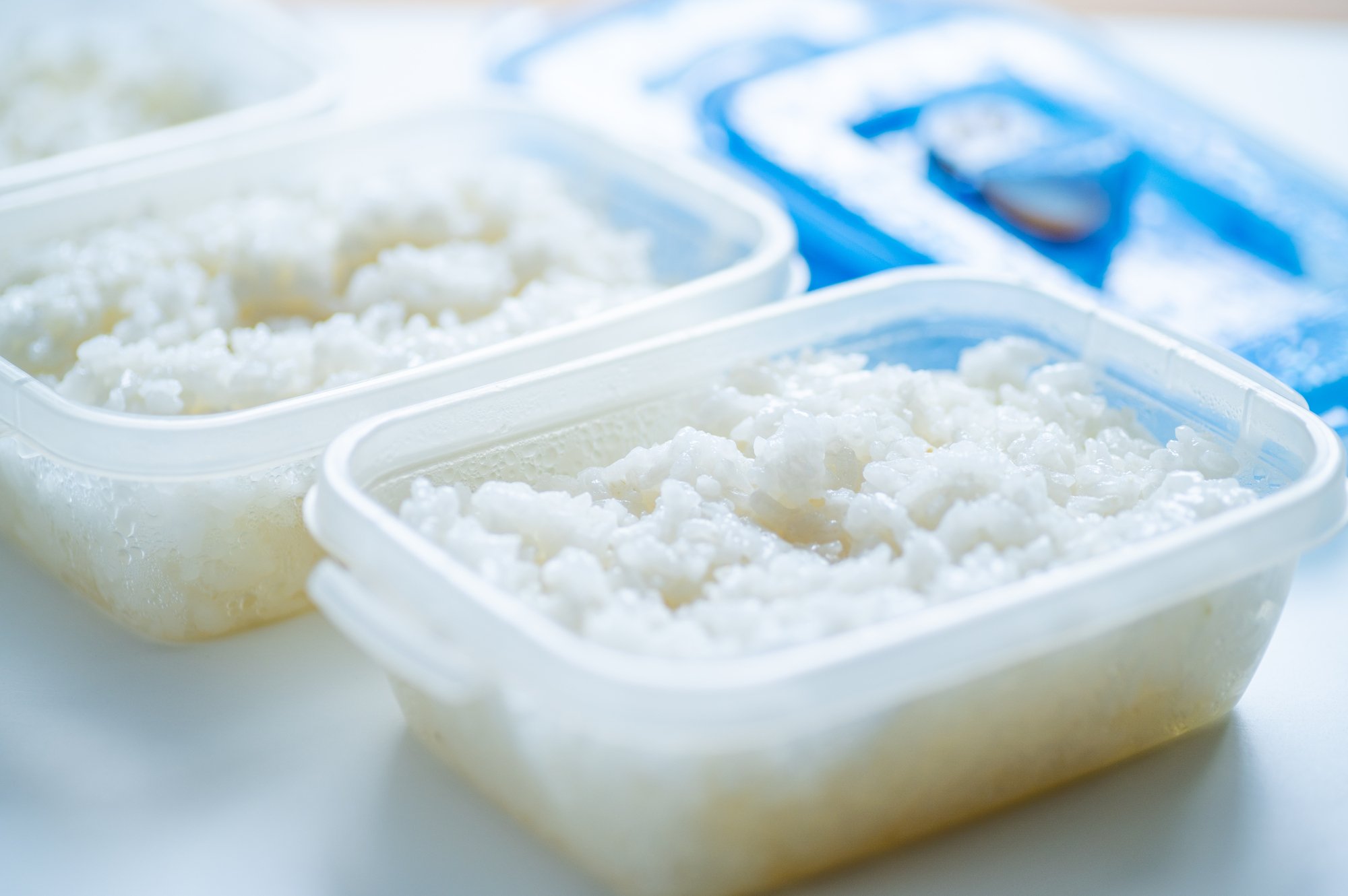 脱ジップロック！ごはん冷凍保存容器をイオンの白タッパー「そのままレンジ」に変えた話 - 東京弁当生活