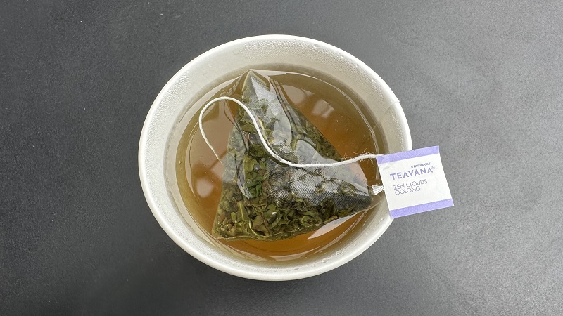 スタバカスタム 無料で圧倒的に変化する、ほっこりグルメなカスタム。この相性、贅沢スイーツ！烏龍キャラメルミルクティーの注文方法は？まめ＠毎日スタバカスタム