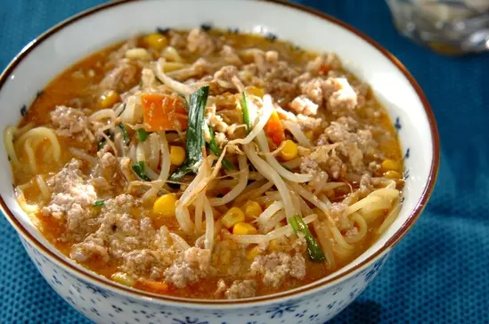 東京風醤油ラーメンのレシピ業務用ラーメンスープ・タレ.com業務用ラーメンスープ、たれ、ガラスープのことなら和弘食品へ