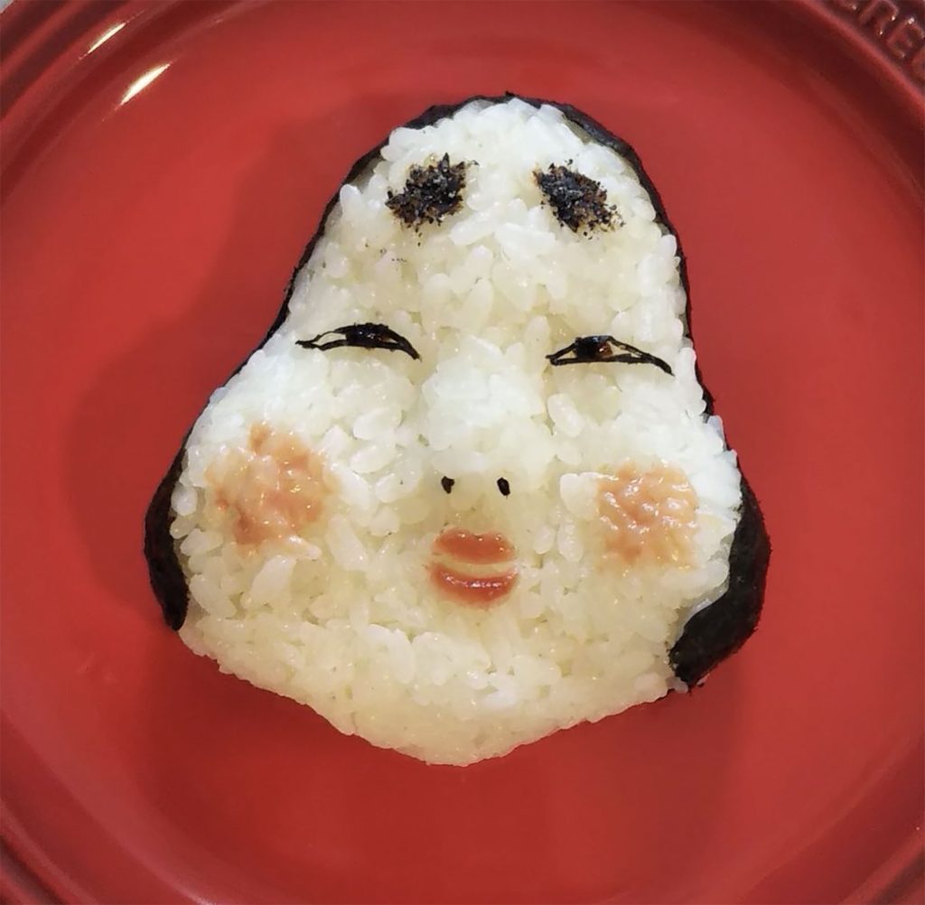 製作アイデアー新聞紙と折り紙で作る手作りおにぎり保育士ワーカ