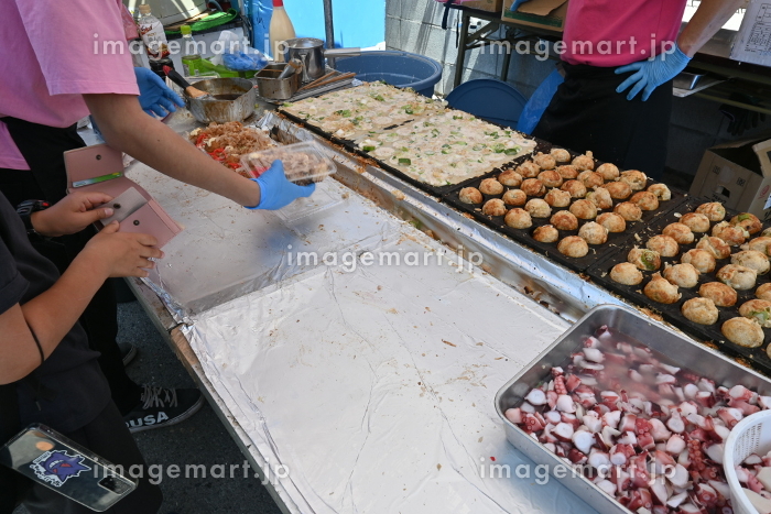夏祭りの屋台 たこ焼きとたい焼きの横幕の写真素材16409441- PIXTA