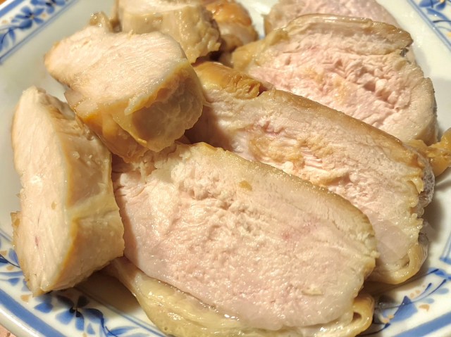 肉をやわらかくする魔法の水「ブライン液」の作り方と効果！おいしさを格上げ - macaroni