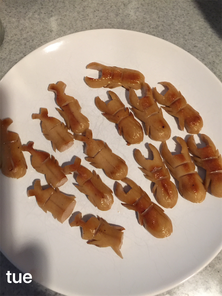 子供のお弁当 料理は得意ではないけど年1回キャラ弁作ってます カブトムシ・クワガタ・ミニオンズ- 🍀tue-noie