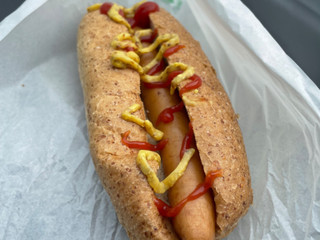 今さら新発売？ ミニストップのホットドッグはどんなもんか食べてみたら、「普通」の大切さに気付かされたロケットニュース24