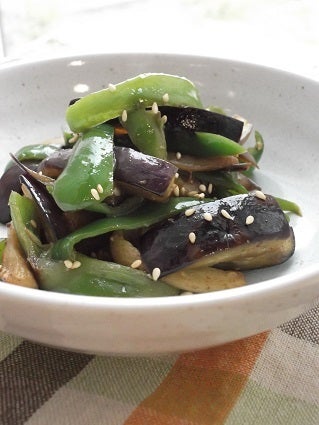 悪魔的にうまいナスとピーマンと鶏むね肉中華炒め