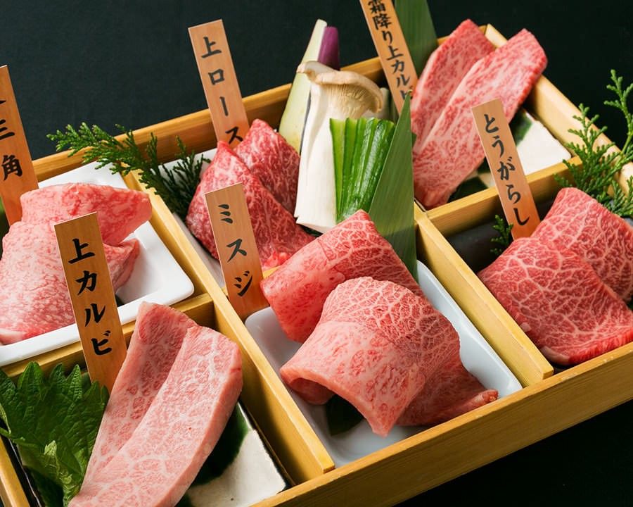 ローストビーフを3つのスタイルで盛り付けるbonbon Table