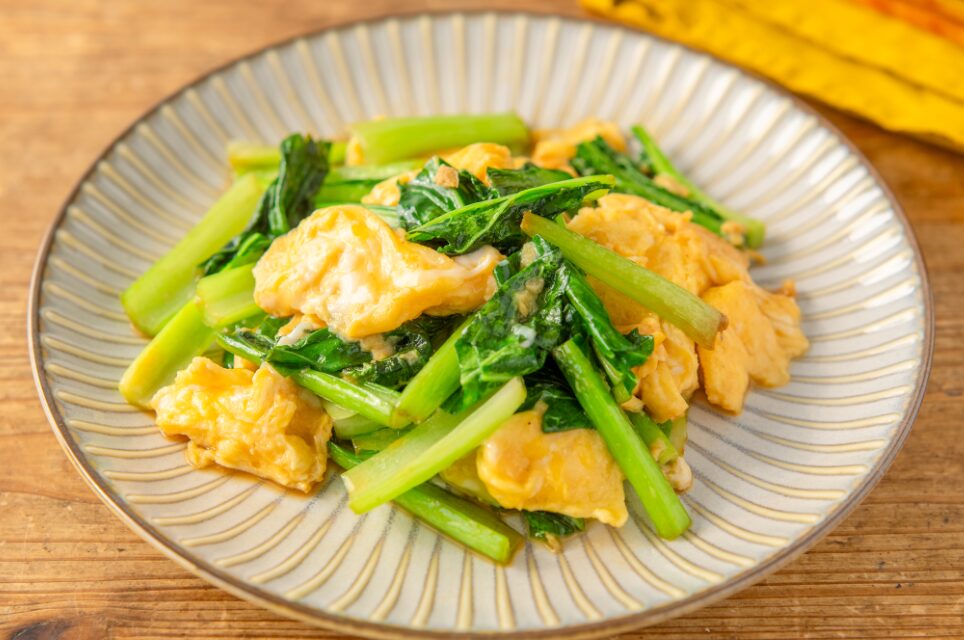 小松菜と玉子のバタぽん炒め