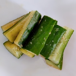 きゅうりは炒めてもおいしい！ シャキッと爽やかな仕上がりに感動「豚ときゅうりのしょうが焼き」 - レタスクラブ