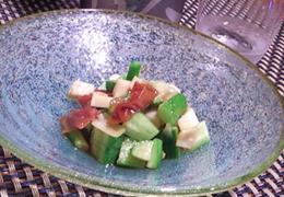 たたききゅうりの梅肉あえ
