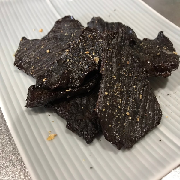 燻製。ビーフジャーキーの作り方