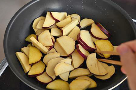 さつまいもと豚バラの塩きんぴら レシピ 小林 まさみさん みんなのきょうの料理