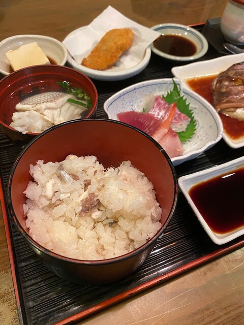 海鮮丼 - 田原市、渥美の丼ぶり屋 まるみの写真 - トリップアドバイザ